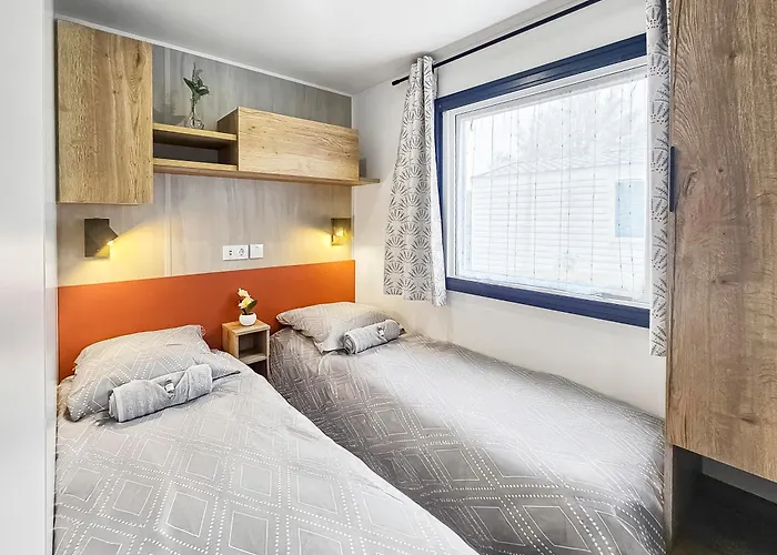 Campsite Sejour En Foret 4 Etoiles Litteau